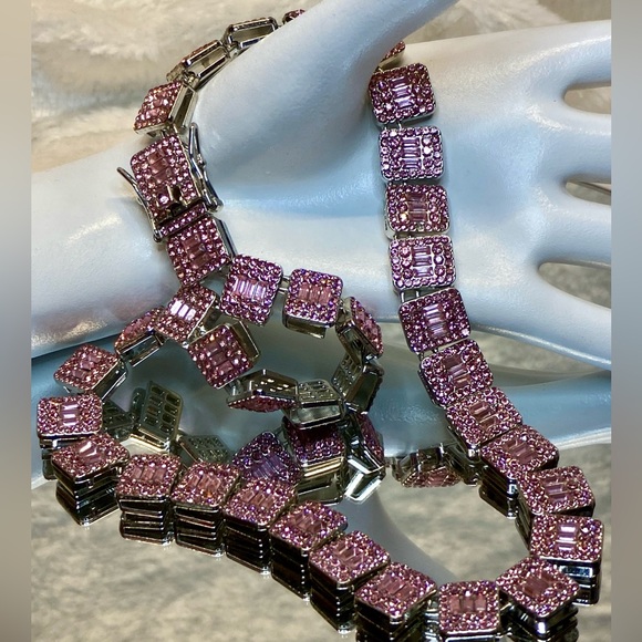 Stunning Pink Glass Rhinestone Statement Necklace Stainless Steel w Safety Clasp - Picture 11 of 13